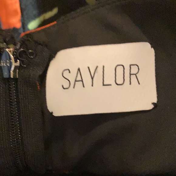 SAYLOR Balloon Dress - Picture 6 of 6